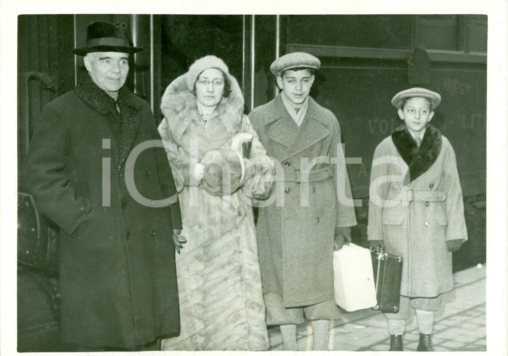 Fotografia d epoca originale 1933 PARIS Ambasciatore Alexander Antonowitsch TROJANOWSKI Gare ST. LAZARE Foto 1