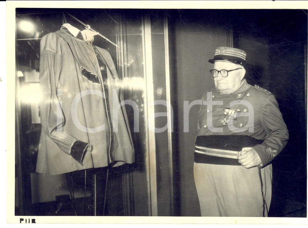 Fotografia d epoca originale 1960 GENOVA Il prefetto Luigi PIANESE alla Mostra Mazziniana e Garibaldina Foto 1