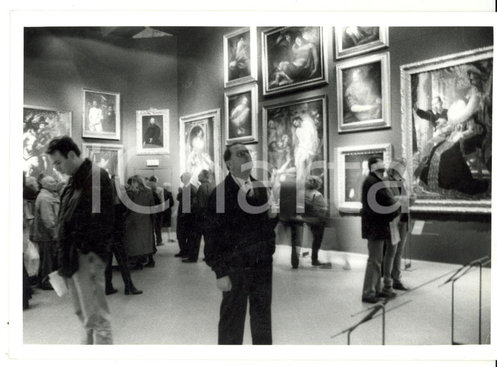 Fotografia d epoca originale 1997 GENOVA Palazzo Ducale  Mostra di Antoon VAN DYCK Foto ANIMATA 18x13 1