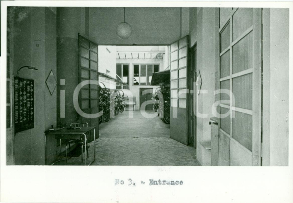 Fotografia d epoca originale 1950 ca MILANO Stabilimento C.E.T. Costruzioni elettromeccaniche telefoniche 2 1
