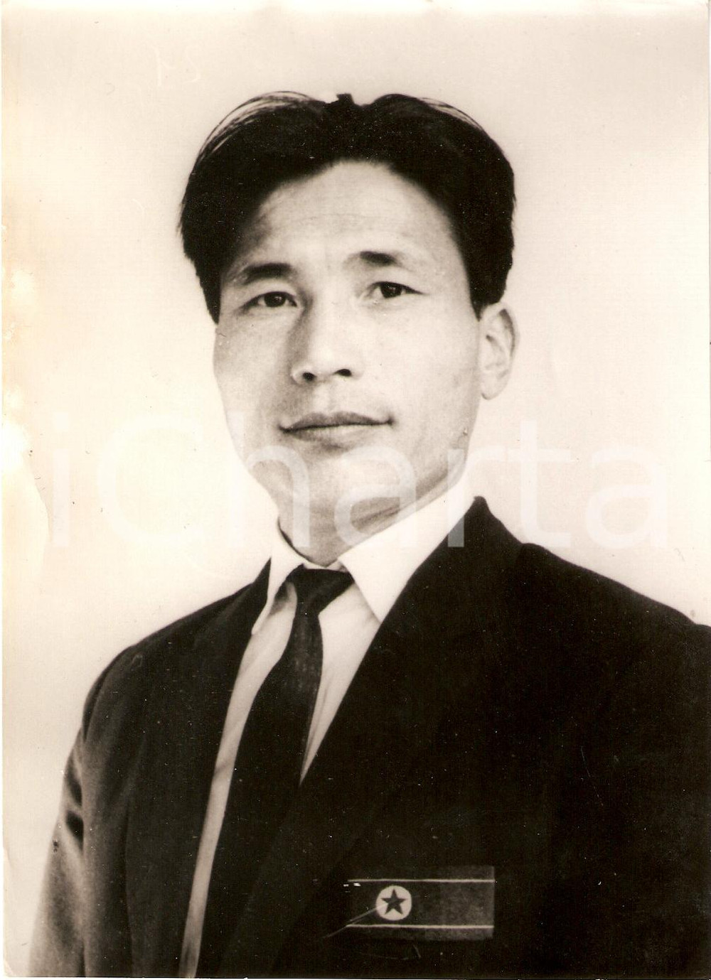 Fotografia d epoca originale 1968 COREA DEL NORD Nazionale calcio Ritratto Kim BONG HWAN attaccante FOTO 1