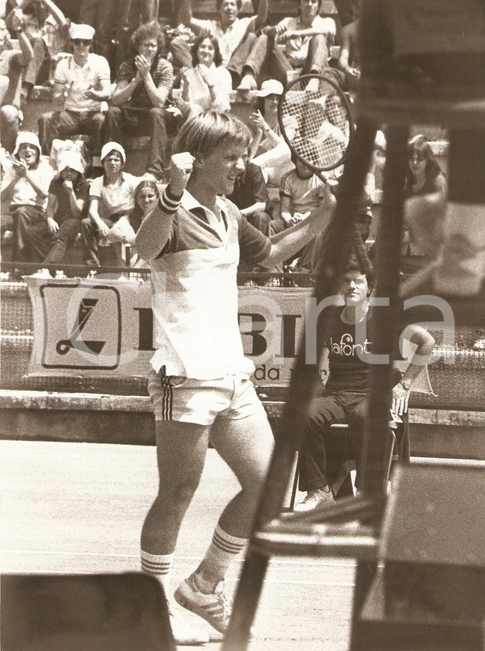 Fotografia d epoca originale 1981 INTERNAZIONALI DI ROMA Tennis Marko OSTOJA festeggia vittoria Foto 1
