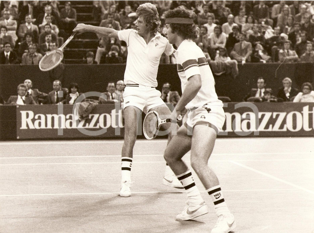 Fotografia d epoca originale 1980 MILANO Tennis RAMAZZOTTI CUP John MCENROE Peter FLEMING Foto 1