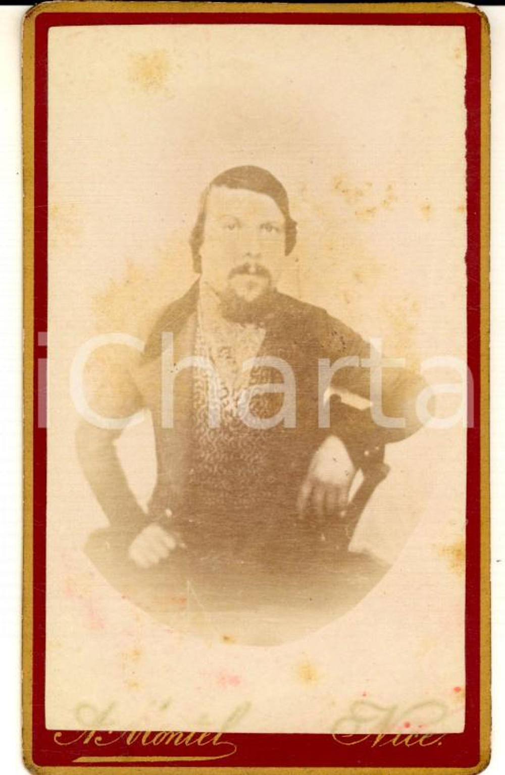 Fotografia d epoca originale 1880 ca NICE Ritratto maschile con panciotto decorato Foto MONTEL CDV 1
