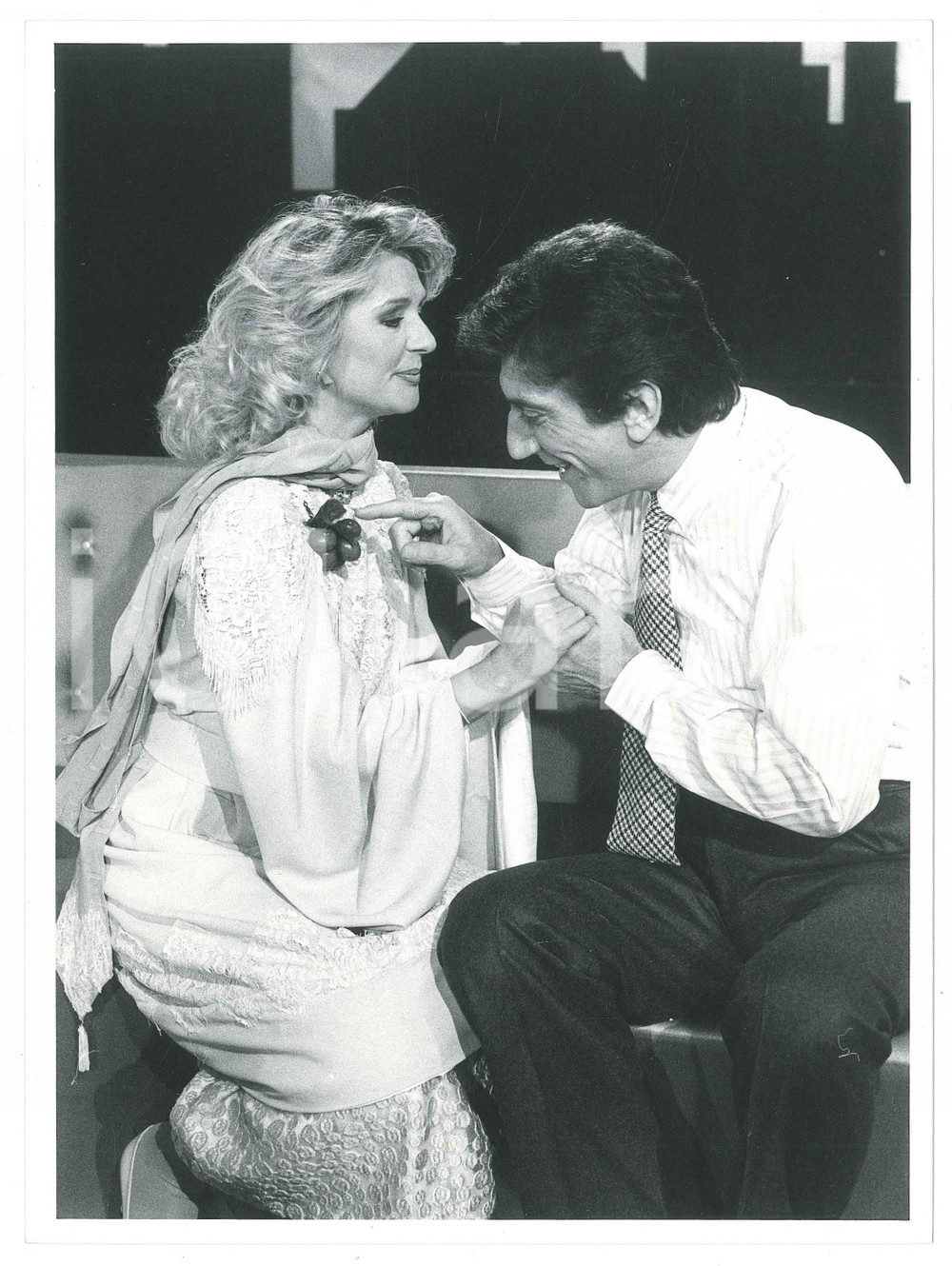 Fotografia d epoca originale 1986 RAI UNO  IO A MODO MIO Loretta GOGGI Gigi PROIETTI Foto 18x24 cm 1