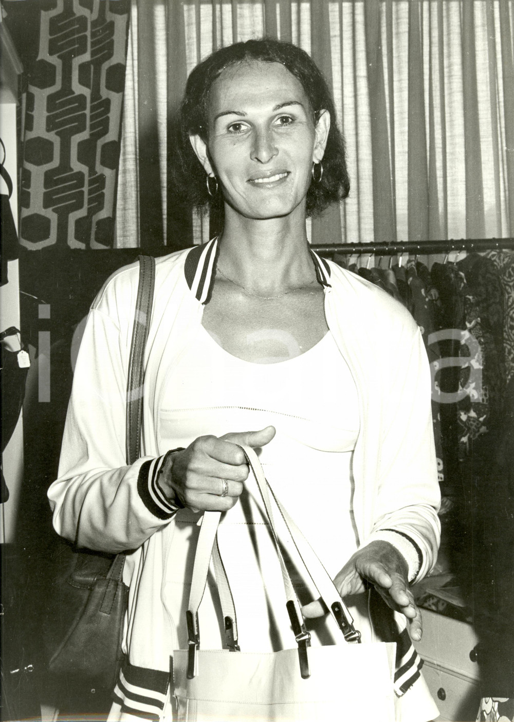Fotografia d epoca originale 1980 circa TENNIS Renée RICHARDS in un camerino Fotografia 24x30 1