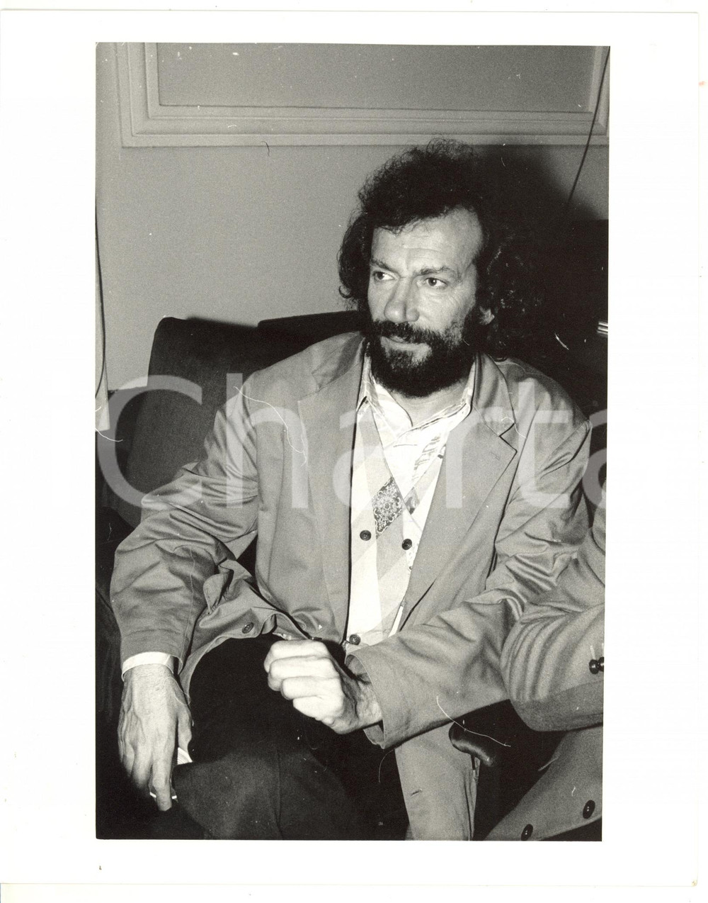 1985 ca MUSICA Ritratto del cantante ANTOINE - Fotografia 20x25 cm Fotografia d'agenzia. CONDIZIONI: FAIR (difetti in fase di stampa)FORMATO: 20x25 cm  originale e autentica 1