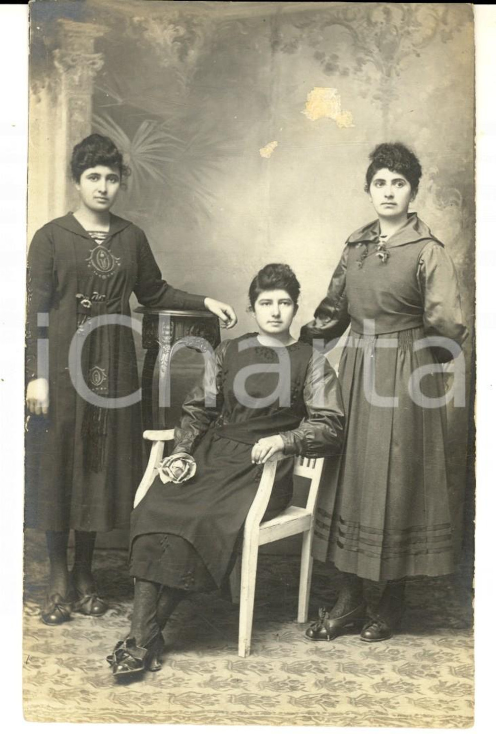 Fotografia d epoca originale 1920 ca VALENZA AL Ritratto di tre sorelle  Foto cartolina N. SCARPA 1