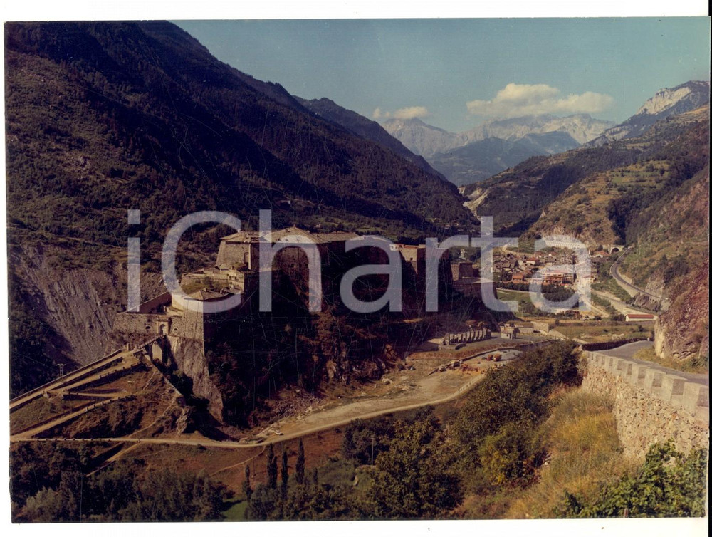 Fotografia d epoca originale 1970 ca EXILLES Veduta del forte nell  ALTA VAL SUSA Foto HAUS 18x13 1