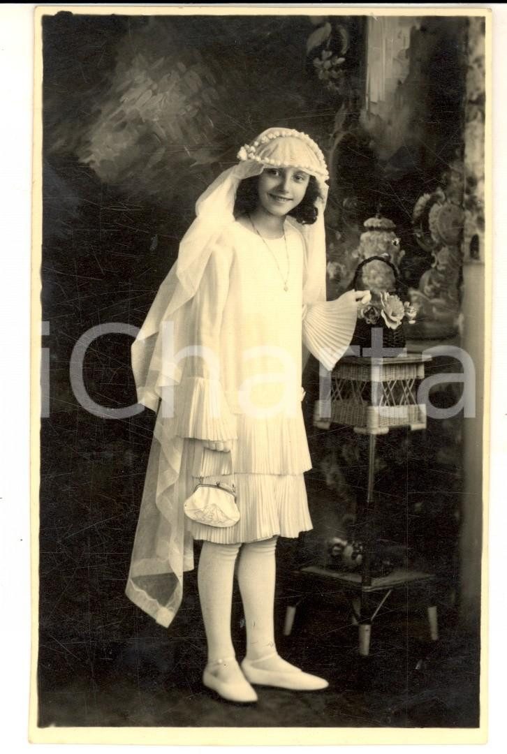 Fotografia d epoca originale 1930 ca MILANO Bambina alla Prima Comunione Foto BRAMBATI PORTA GENOVA 1