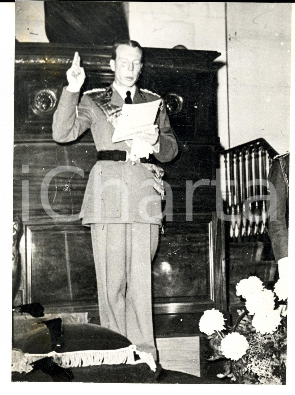 Fotografia d epoca originale 1945 ca BRUXELLES Giuramento Carlo Teodoro del BELGIO in chiesa RIPRODUZIONE 1