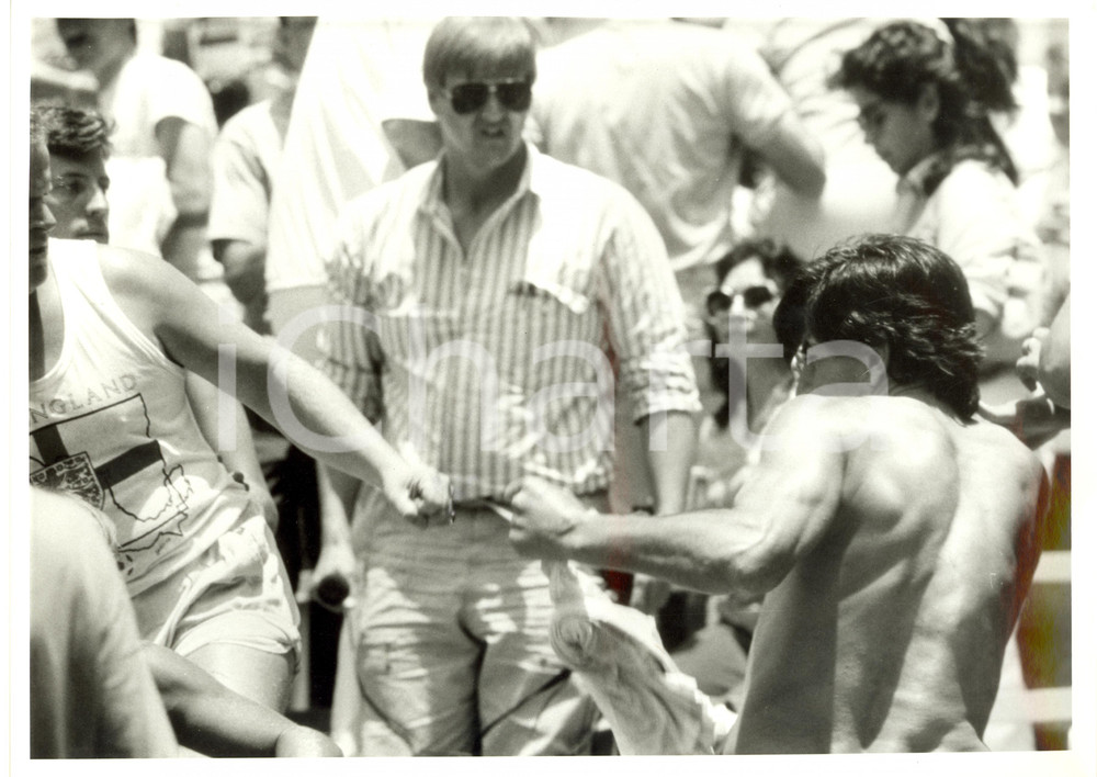 Fotografia d epoca originale 1986 MESSICO Mondiali ARGENTINAINGHILTERRA Barra brava rivendicano FALKLAND 1