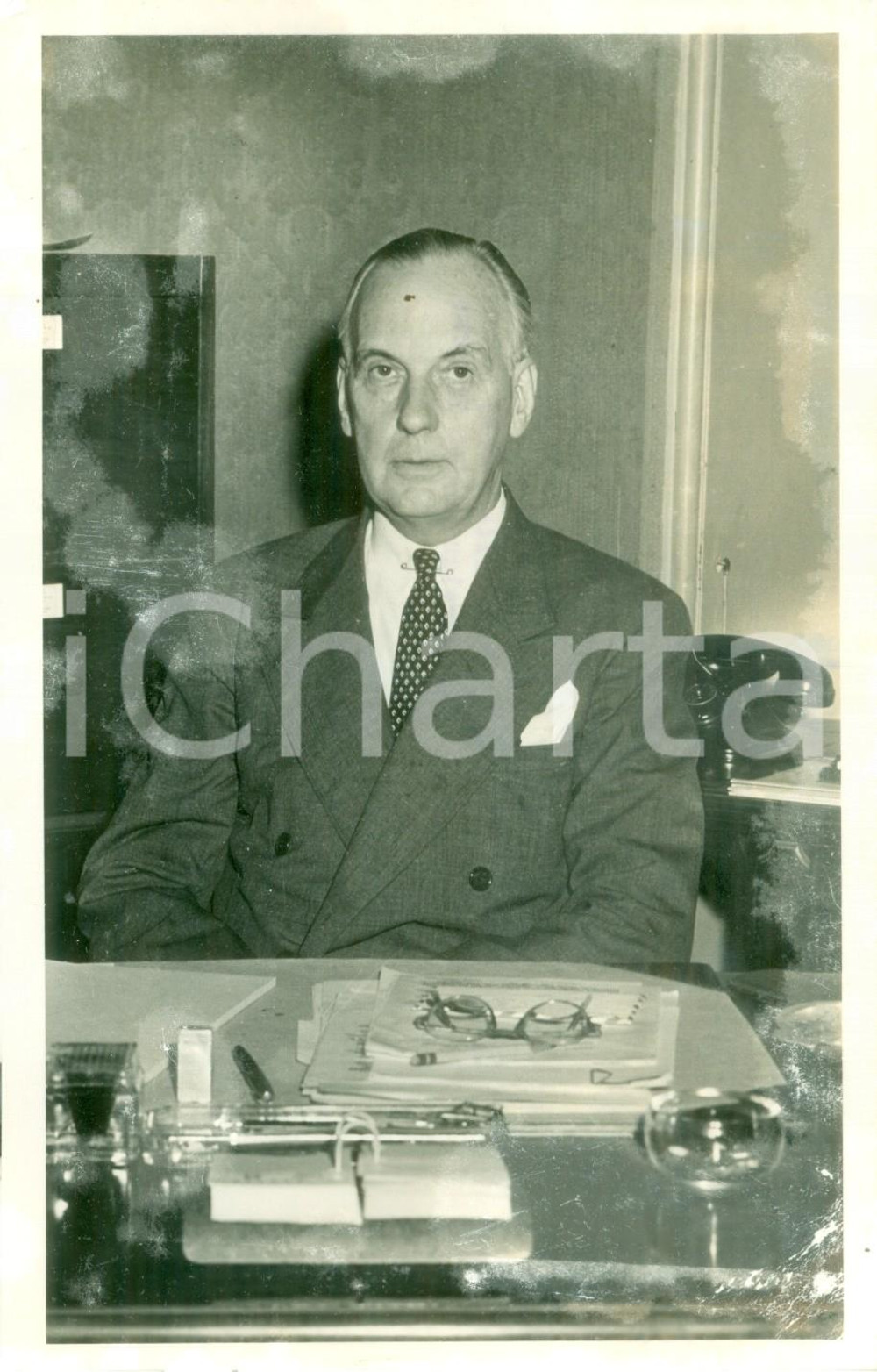 Fotografia d epoca originale 1945 ca USA Politico Richard F. ALLEN nel suo studio Foto DANNEGGIATA 1