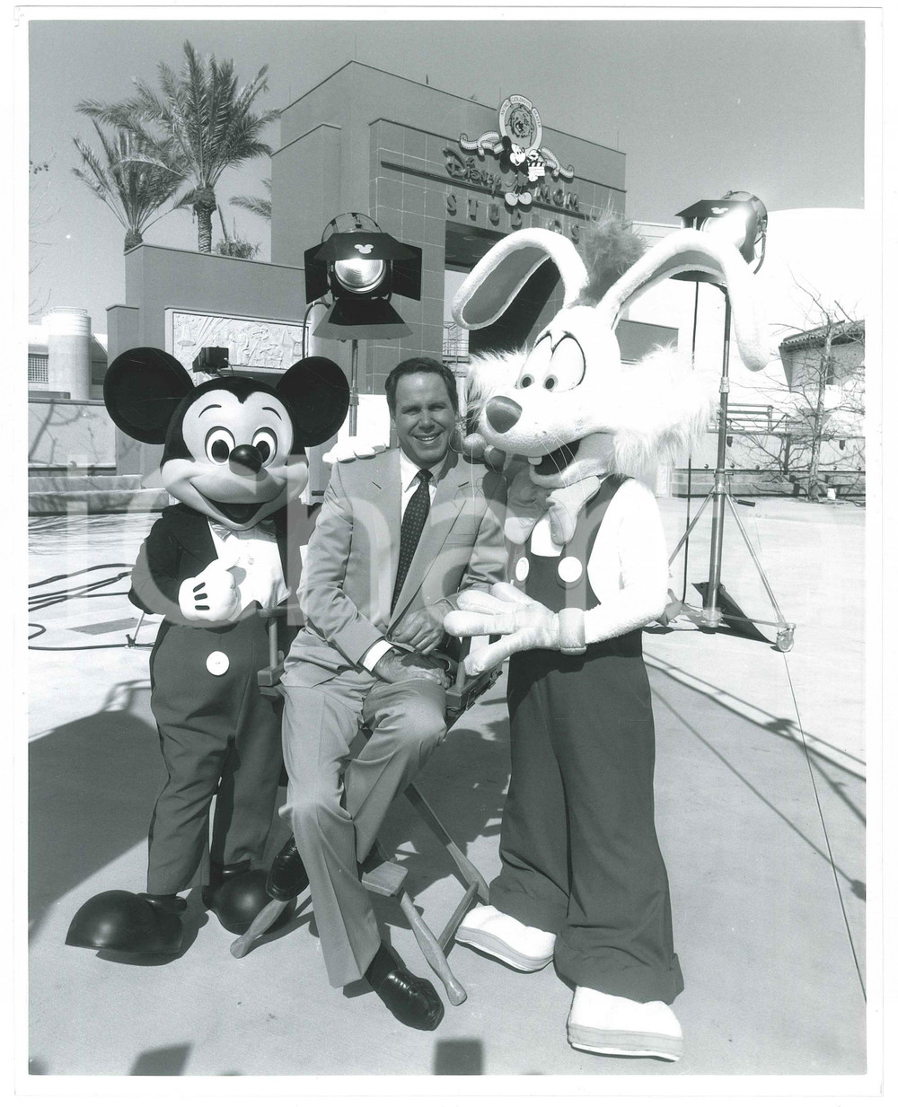 Fotografia d epoca originale 1988 DISNEY MGM STUDIOS Michael EISNER, MICKEY MOUSE and ROGER RABBIT Photo 1