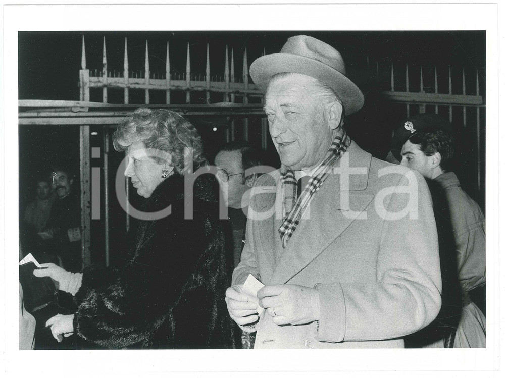 Fotografia d epoca originale 1980 ca MILANO CALCIO INTER F.C. Ivanoe FRAIZZOLI e Lady Renata  Foto 24x17 1