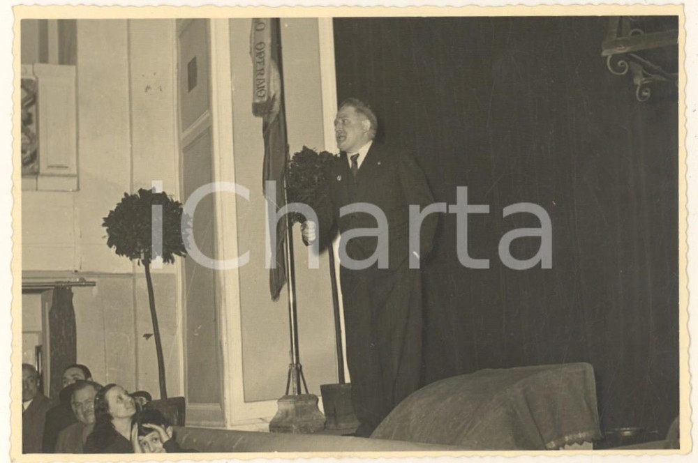 1951 BRESCIA Teatro S. Alessandro - Luigi MELATI 50° di nozze con il teatro Foto  Fotografia originale d'epoca, con didascalia al verso.FOTOGRAFO: Cinelli - Brescia CONDIZIONI:GOOD/buonoFORMATO: 14x10 cm originale e autentica 1