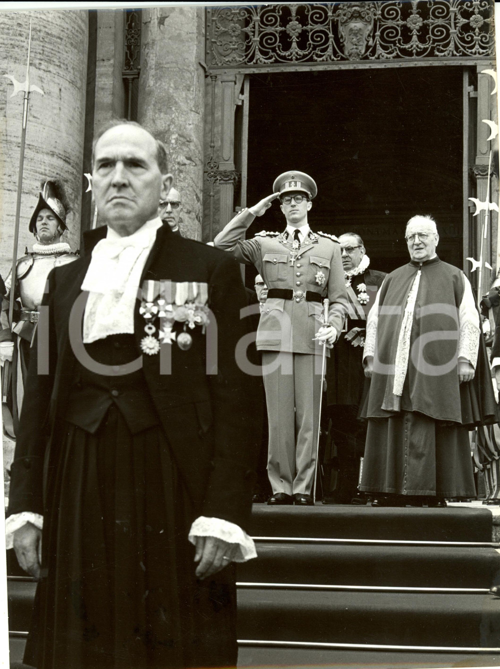 Fotografia d epoca originale 1961 CITTA  DEL VATICANO Baldovino del BELGIO Collare Ordine di Cristo Foto 4 1