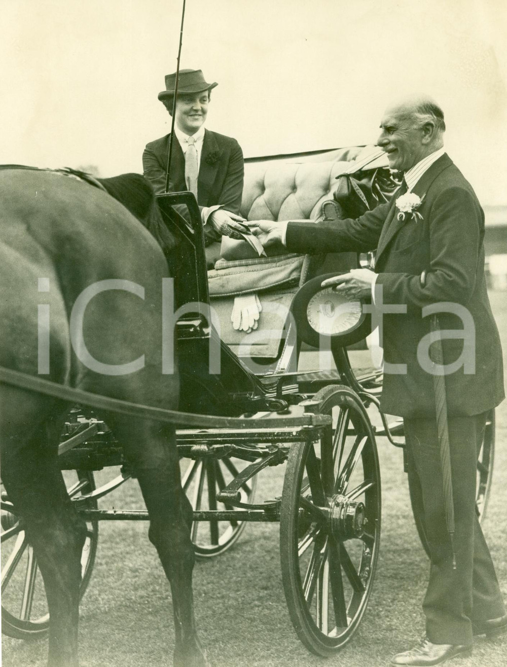 Fotografia d epoca originale 1936 LONDON Miss COLEBROOK vince maratona ippica RICHMOND Fotografia 1