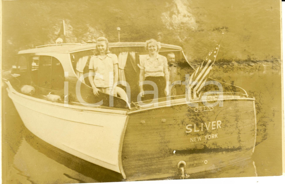 Fotografia d epoca originale 1950 ca NEW YORK Cornelia TYLER SNELL sullo yacht SLIVER Photo 1