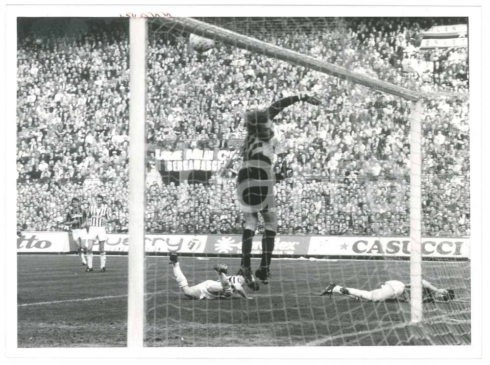 Fotografia d epoca originale 1989 MILAN  JUVENTUS Il terzo gol di Graziano MANNARI Foto 24x18 1