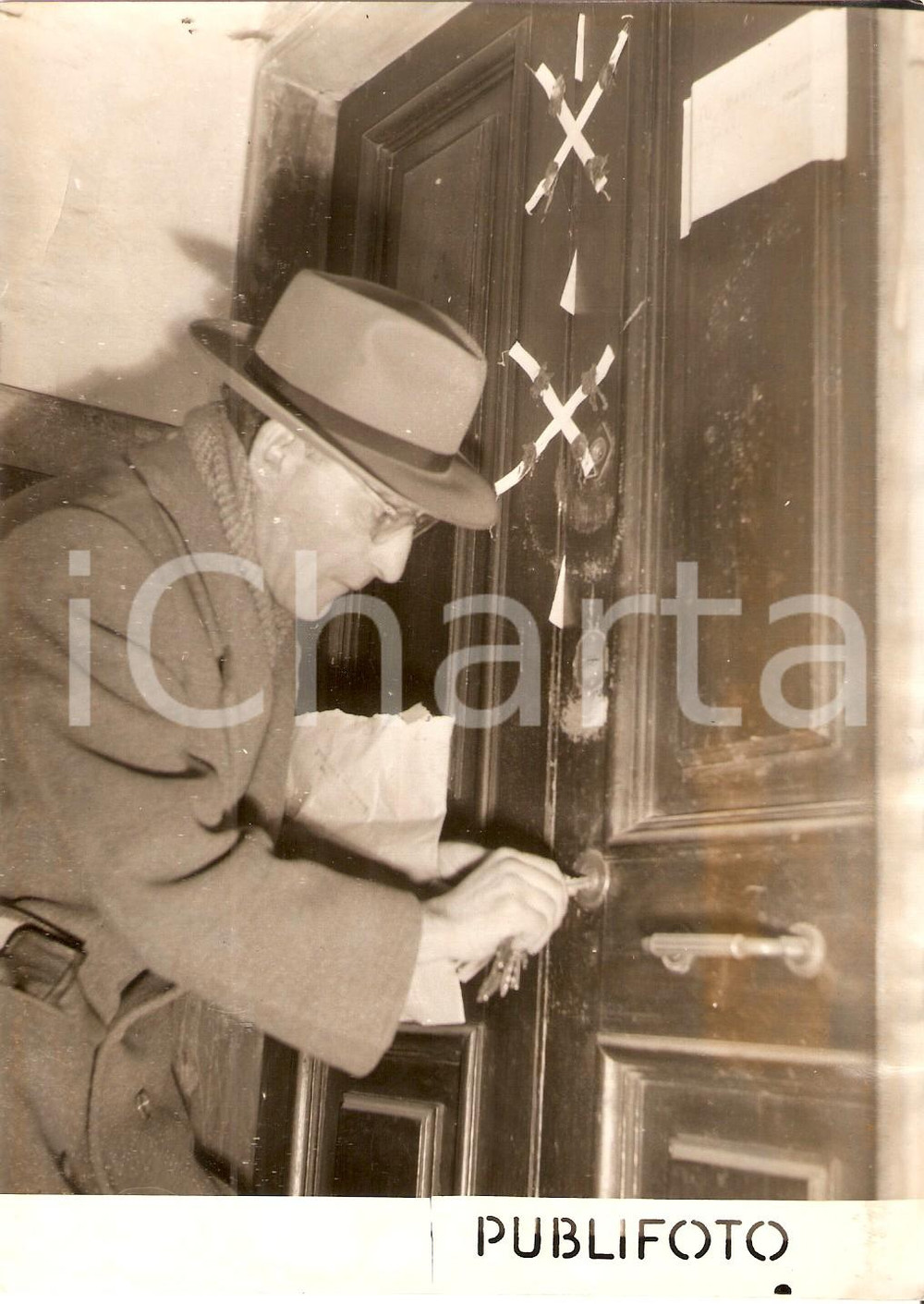 Fotografia d epoca originale 1954 GENOVA Fallimento BANCO DE CAVI  Apertura per inventario Foto 13x18 1
