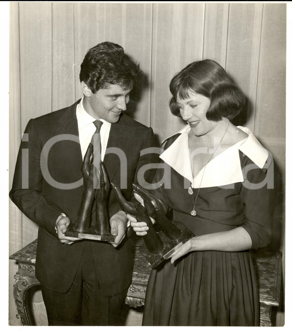 Fotografia d epoca originale 1960 PARIS MUSIC HALL Colette RENARD Sacha DISTEL migliori cantanti dell anno 1 1