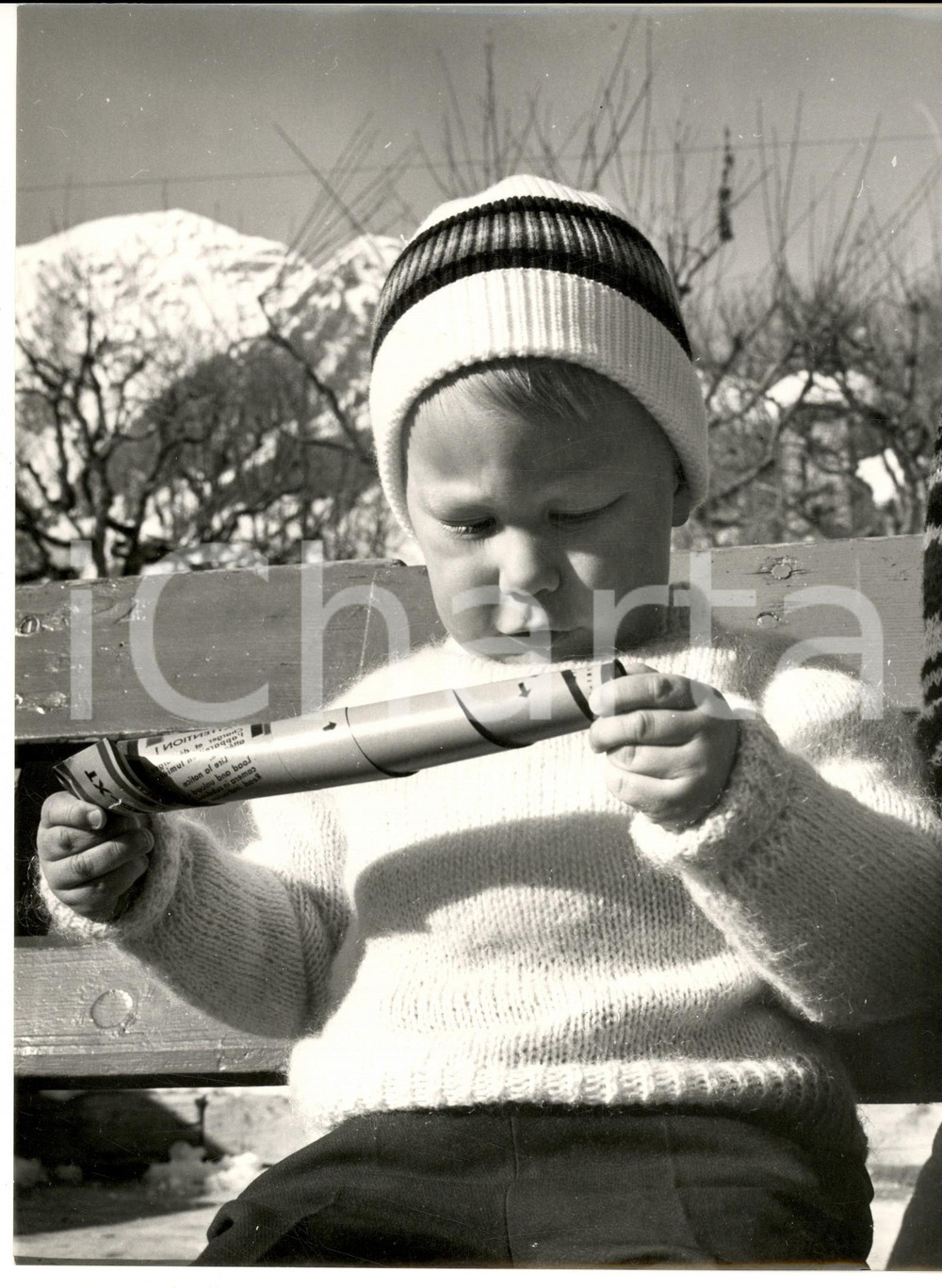 Fotografia d epoca originale 1960 ca GSTAAD ? Principe Filippo del BELGIO bambino in montagna Foto 1