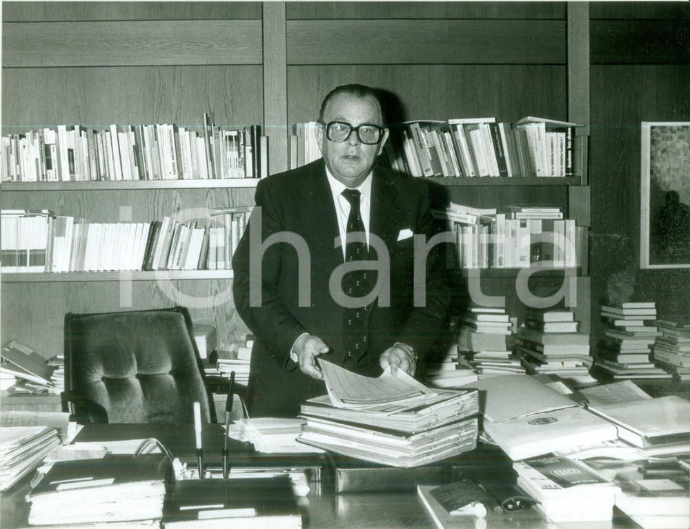 Fotografia d epoca originale 1979 BONN HansJürgen WISCHNEWSKI nel suo ufficio Fotografia 3 1