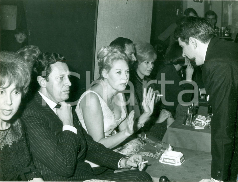 Fotografia d epoca originale 1955 ca PARIS Attrice Tilda THAMAR l atomica argentina in un locale FOTO 2 1