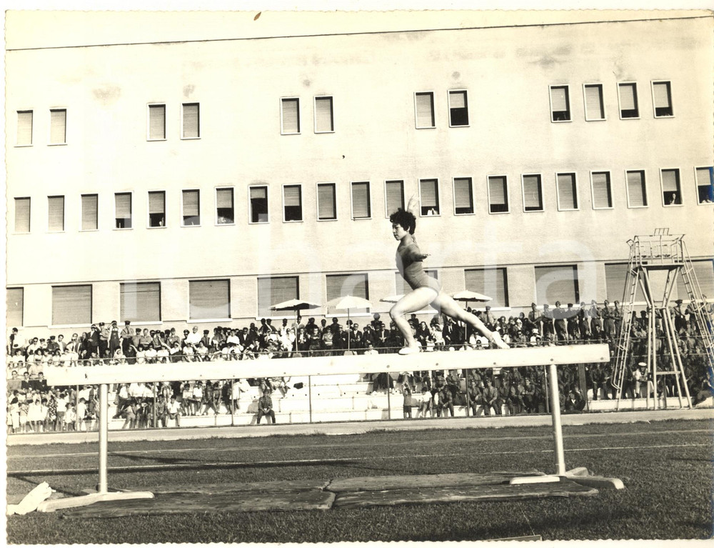 Fotografia d epoca originale 1960 ROME Summer OLYMPICS  JAPAN Gymnastics Women  Balance beam  Photo 24x18 1