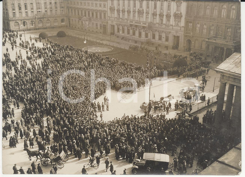 Fotografia d epoca originale 1920 KAPP PUTSCH Ehrhardt Brigade at Brandenburg Thor REAL PHOTO 16x12 1