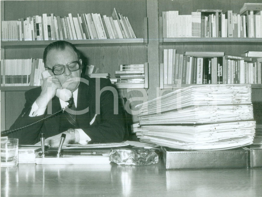 Fotografia d epoca originale 1978 BONN HansJürgen WISCHNEWSKI al telefono in ufficio Fotografia 1 1
