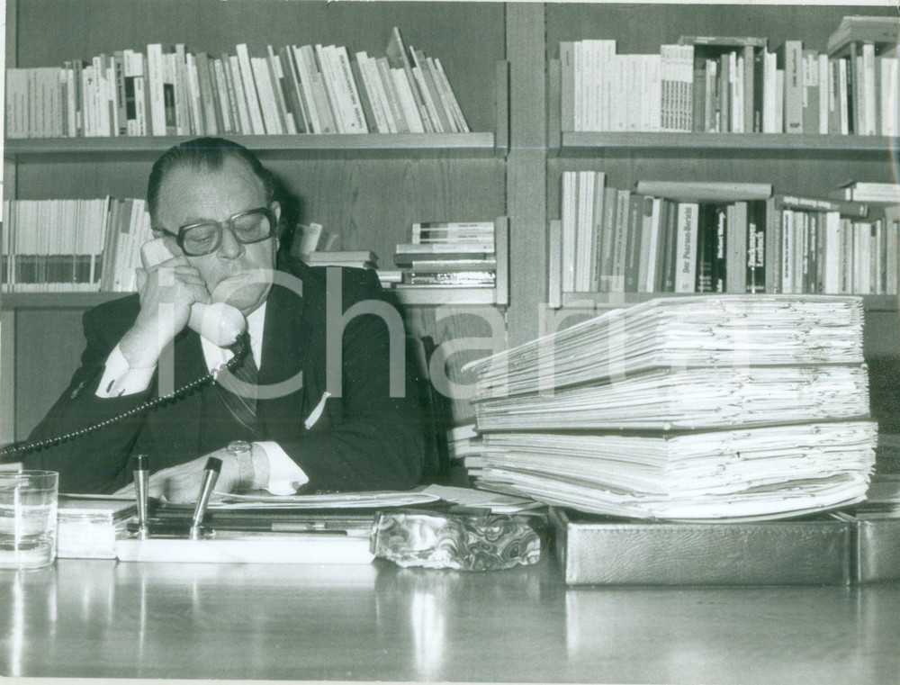 Fotografia d epoca originale 1978 BONN HansJürgen WISCHNEWSKI al telefono in ufficio Fotografia 2 1