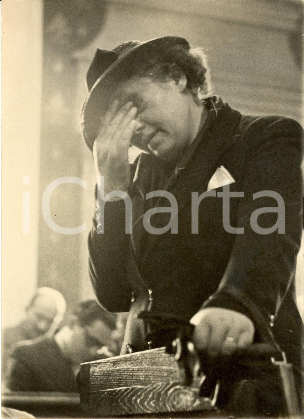 Fotografia d epoca originale 1951 PARIS Madre di Bernard PETIT depone al processo J3  Strage di MELUN 1