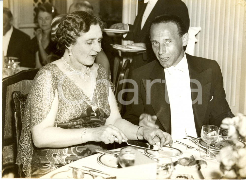 Fotografia d epoca originale 1936 LONDON Automobile Club Jean BOROTRA Marie FREEMANTHOMAS of WILLINGDON 2 1