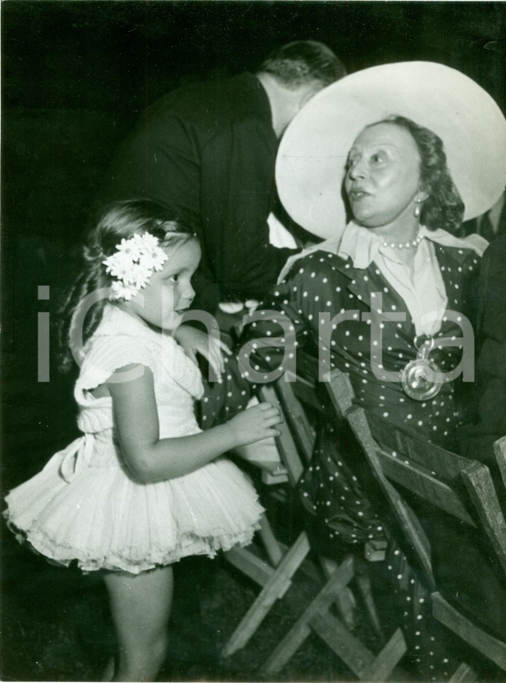 Fotografia d epoca originale 1946 PARIS Comédie Française Cécile SOREL avec une petite danseuse Photo 3 1