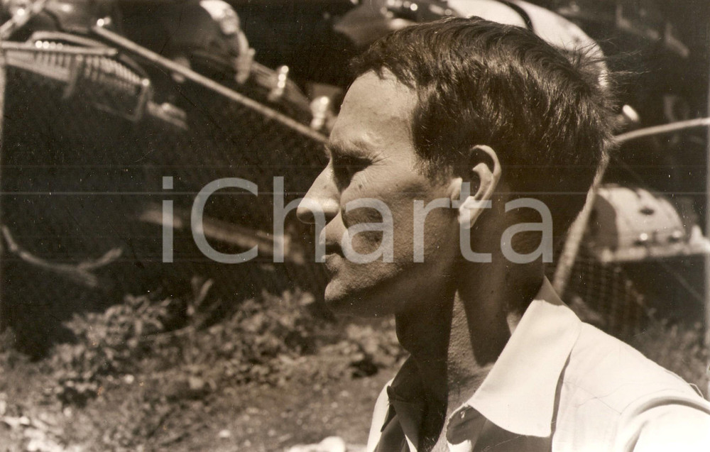Fotografia d epoca originale 1961 GUNS OF THE TREES Jonas MEKAS searching a location for his movie Photo 1