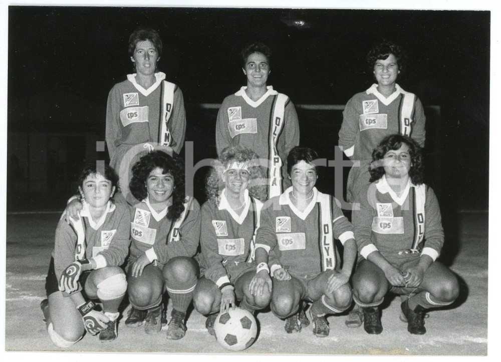 Fotografia d epoca originale 1985 BUSALLA  CALCIO FEMMINILE Giovane Olympia Busalla  Foto di squadra 1