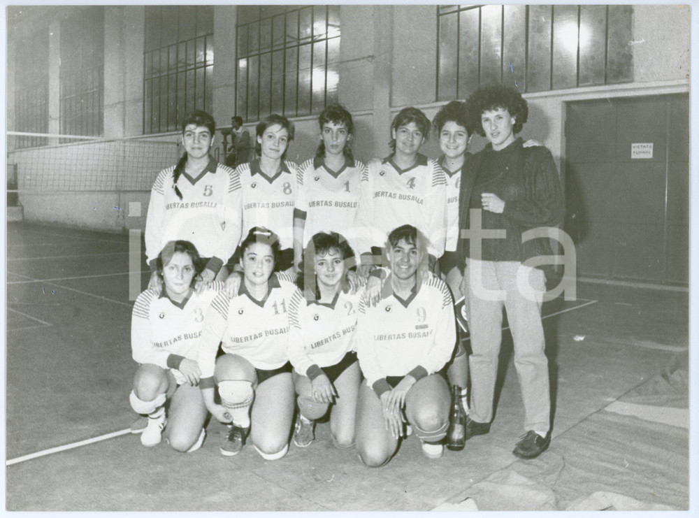Fotografia d epoca originale 1987 BUSALLA  PALLAVOLO FEMMINILE Libertas Busalla  Foto di squadra 24x18 cm 1