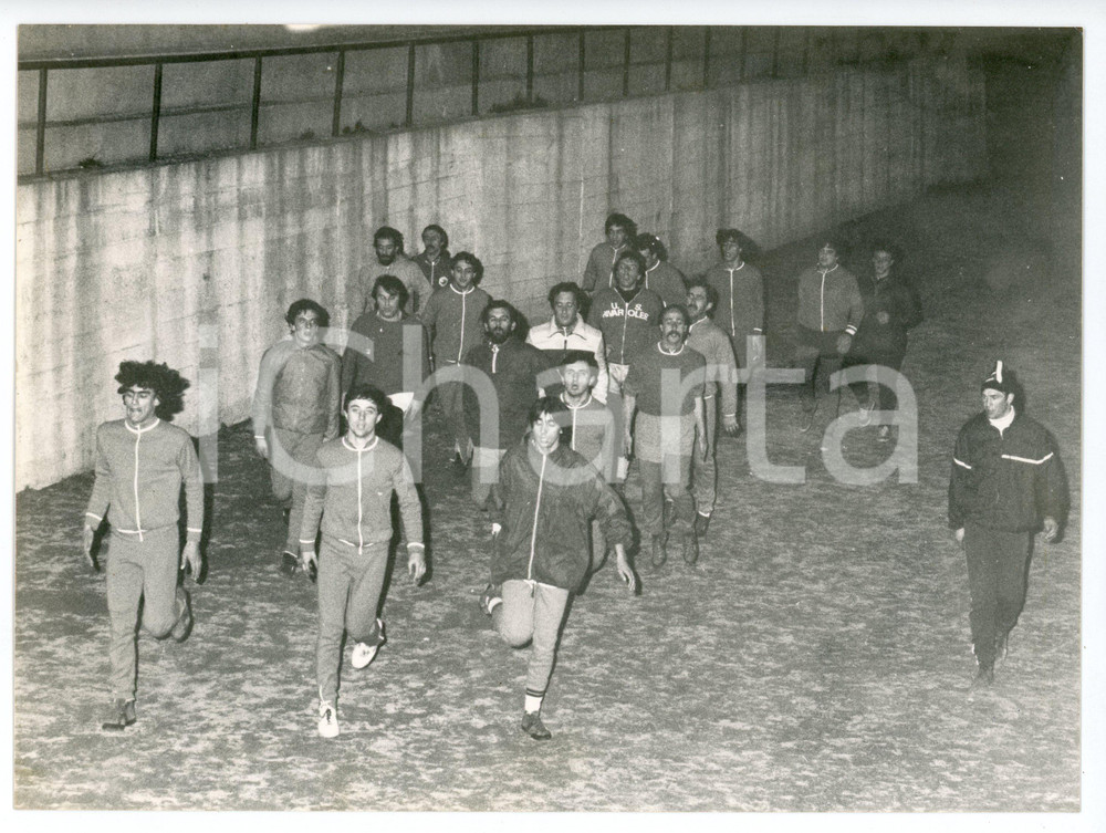 Fotografia d epoca originale 1982 MASONE  CALCIO Allenamento della squadra USD MASONE Foto 24x18 cm 1