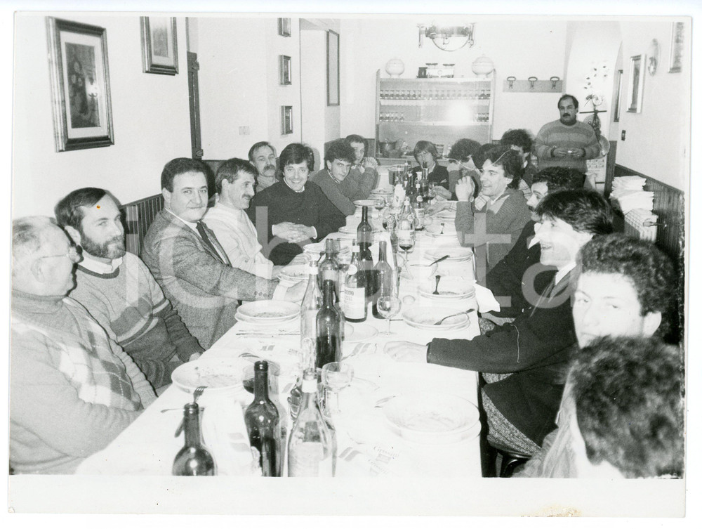 Fotografia d epoca originale 1987 MASONE  CALCIO Cena societaria USD MASONE Foto 24x18 cm 1