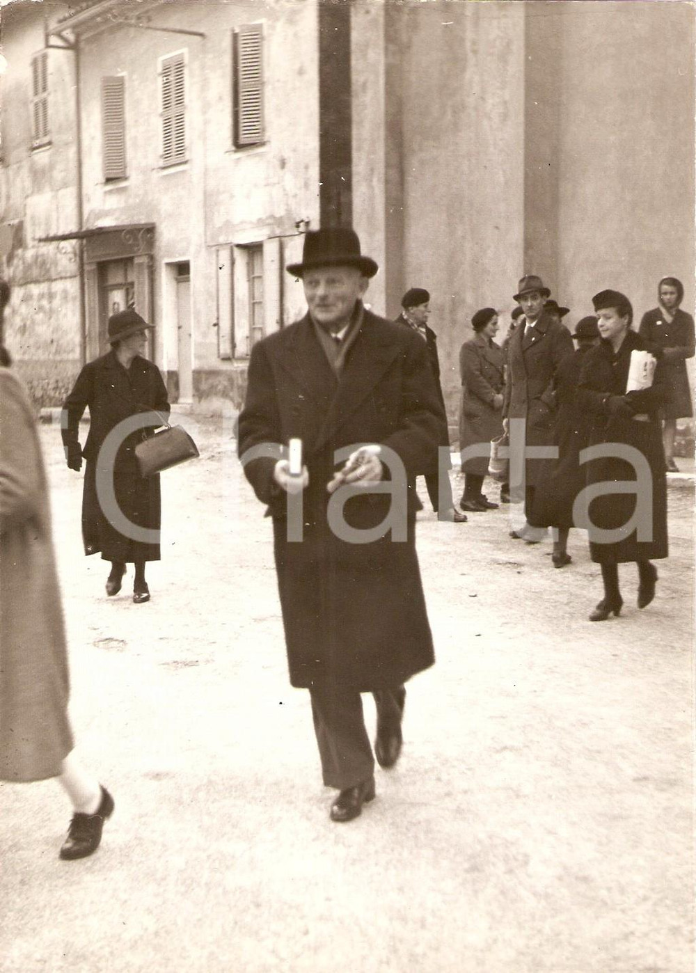 Fotografia d epoca originale 1941 LE PRADET F Generale Maxime WEYGAND esce dalla Messa Foto 1