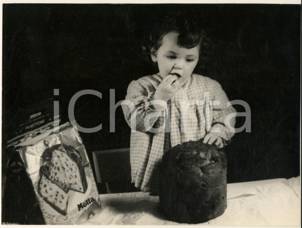 Fotografia d epoca originale 1950 ca ITALIA Panettone MOTTA  Campagna pubblicitaria con bambina Foto 1 1