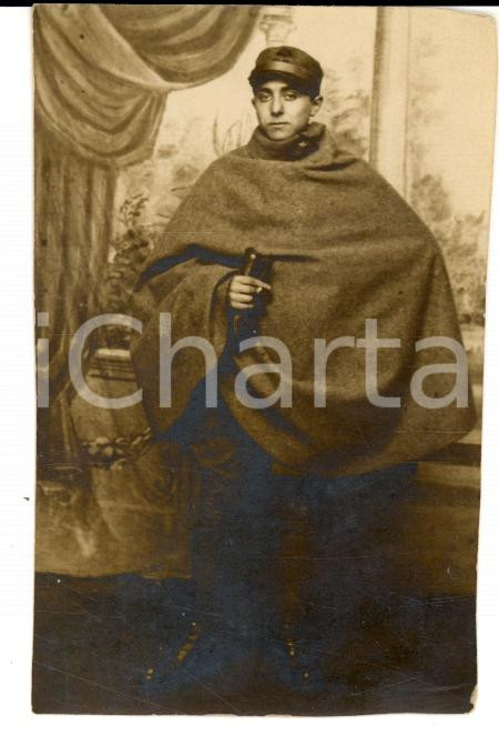 Fotografia d epoca originale 1917 PIACENZA 25° Fanteria BRIGATA BERGAMO Ufficiale Gino ROSSI con sigaretta 1