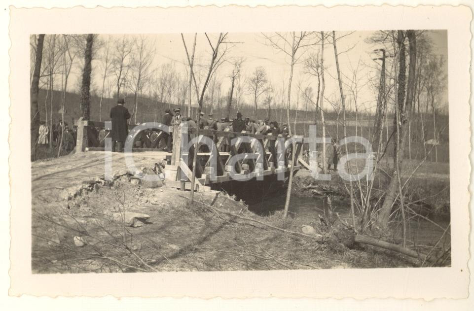 Fotografia d epoca originale 1935 ca Area PAVIA R. Esercito  Ponte provvisorio su torrente Evento Foto 1 1
