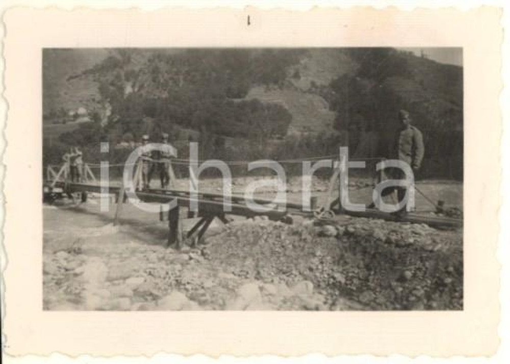 1920 ca Area di TIRANO (SO) Regio Esercito - Costruzione ponte *Foto 6x4,5 (2) Fotografia originale d'epoca.FOTOGRAFO: Foto artistica Tirano CONDIZIONI:GOOD/buono ma minima macchia al lato superioreFORMATO: 6x4,5 cm originale e autentica 1