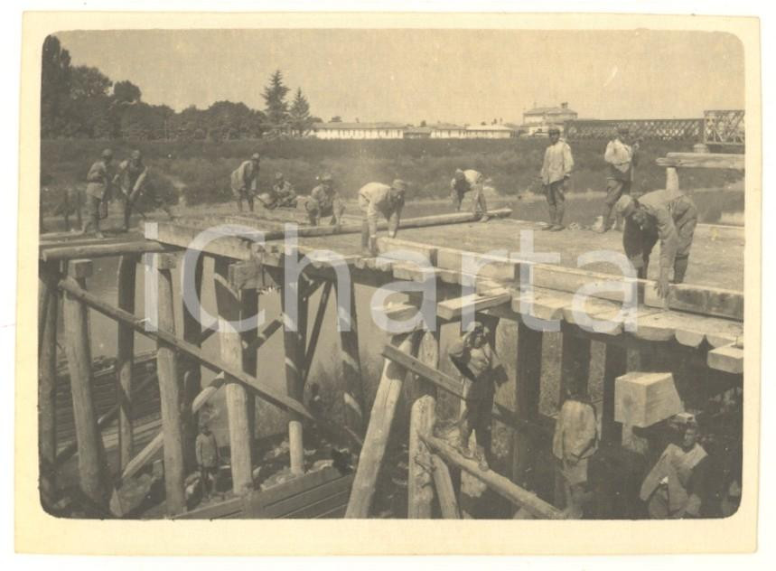 Fotografia d epoca originale 1910 ca PAVIA Costruzione Ponte della Becca  Cantiere Foto RARA ANIMATA 8x6 3 1