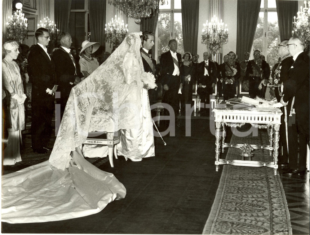 Fotografia d epoca originale 1959 BRUXELLES Il sì di Alberto di LIEGI e Paola RUFFO DI CALABRIA Foto 1