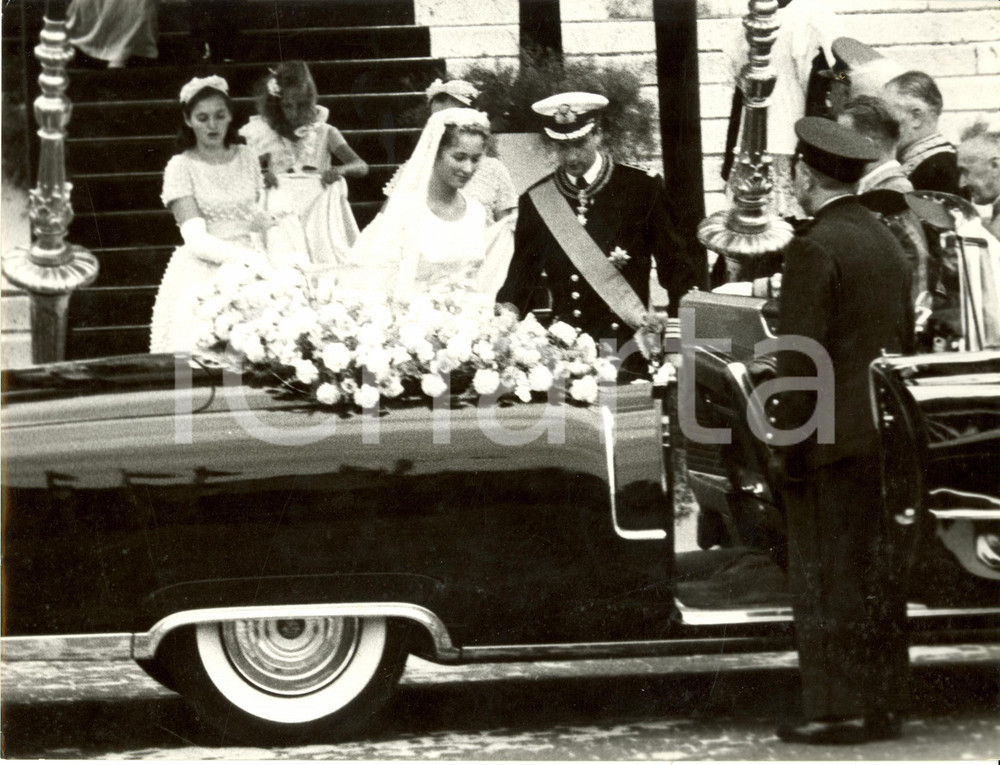 Fotografia d epoca originale 1959 BRUXELLES Alberto LIEGI Paola RUFFO in macchina con damigelle 2 1