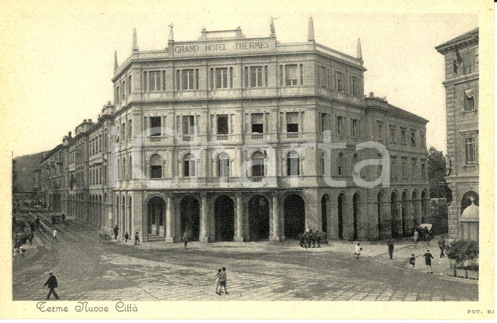 Cartolina originale da collezione 1930 ca ACQUI TERME AL Il grand hotel THERMES Cartolina ANIMATA FP NV 1